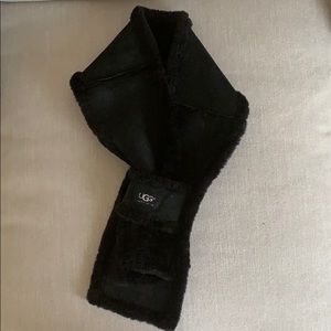 Ugg scarf